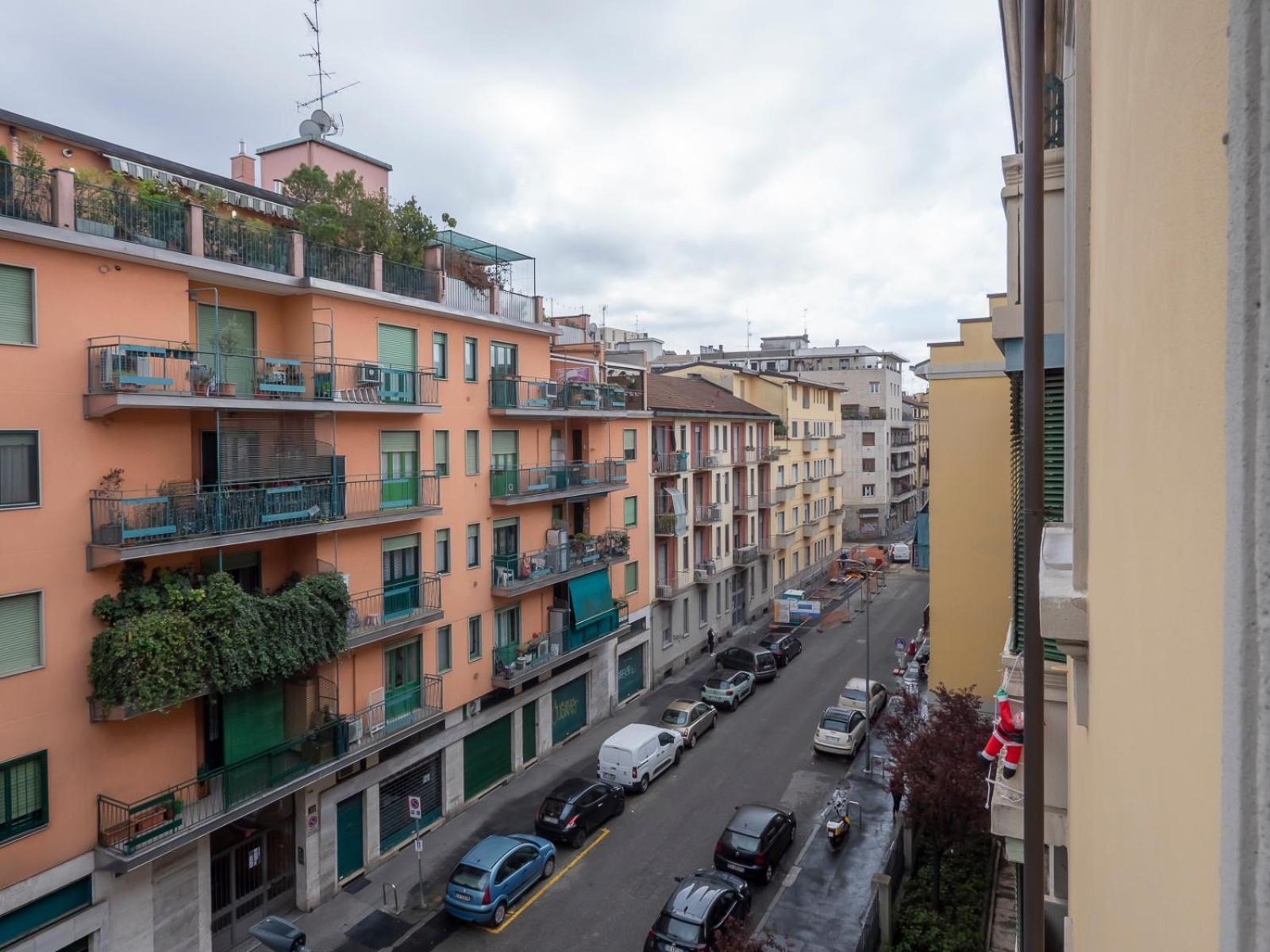 Xenia Apartments - Colorful Apartment In Fiera Area Milan Exterior photo